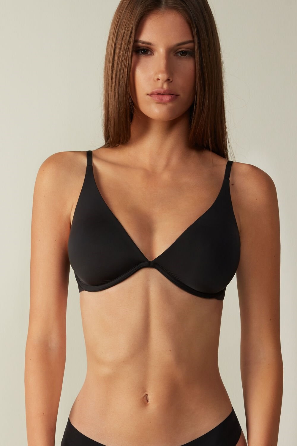 Intimissimi Giulia Balconette Bra in Ultralight Microfiber Zwart Zwart | PIZAW8053