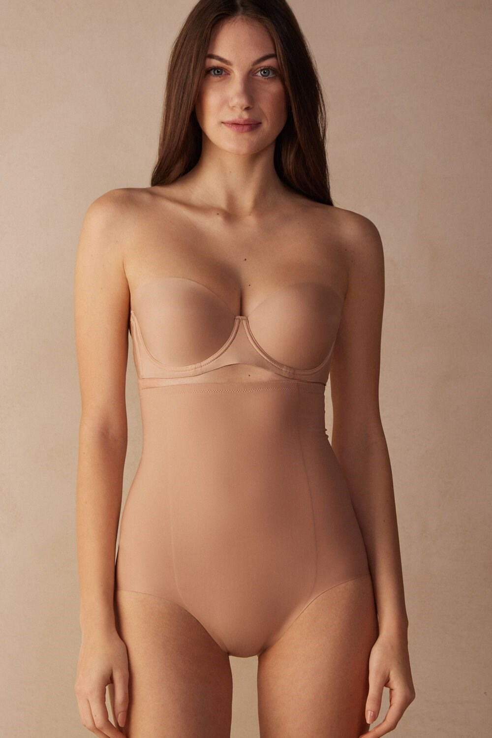 Intimissimi High Taille Shaping Hipster in Seamless Microfiber Beige | ATGLF2849