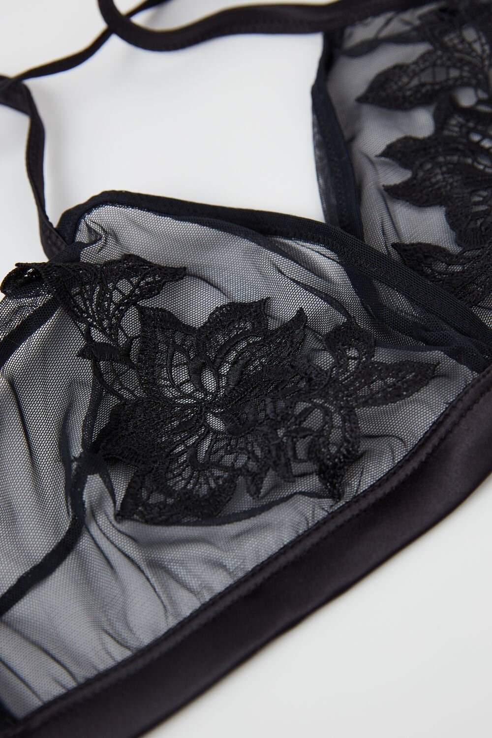 Intimissimi Layers of Lust Emma Triangle Bra Zwart Zwart | GVBLK4035