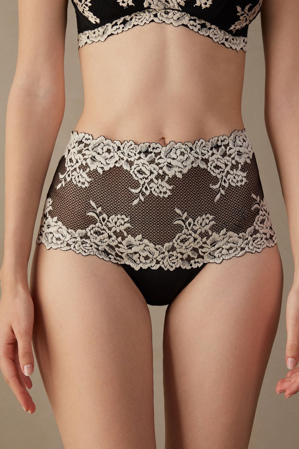 Intimissimi Pretty Flowers Hipster Brazilian Gekleurd Zwart | RNMYV2576